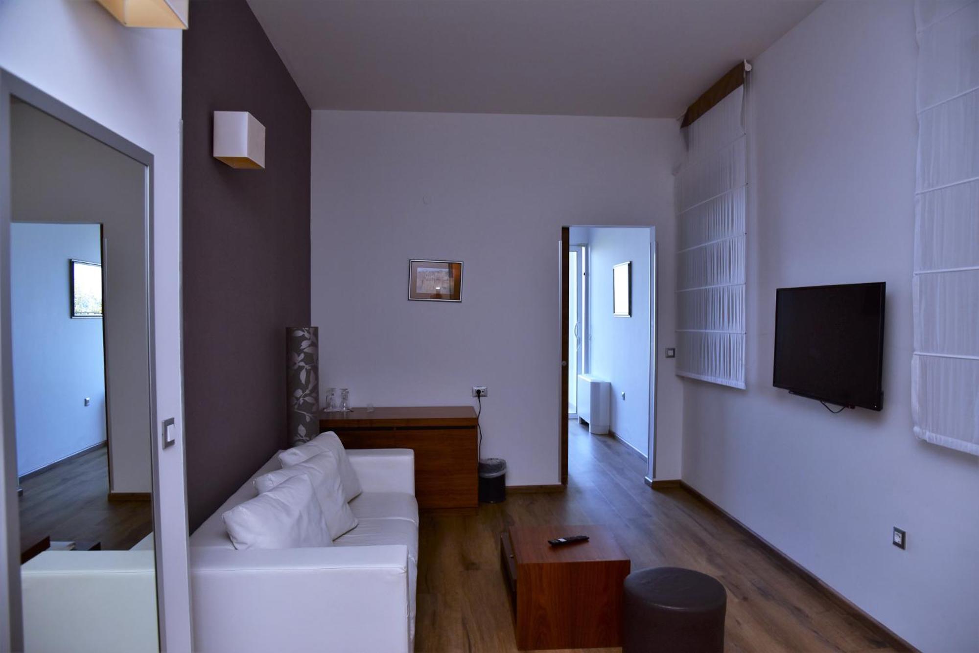 Hotel Lipa Постира Экстерьер фото
